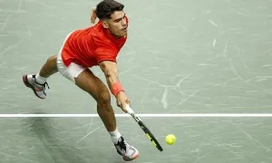 Alcaraz giúp Tây Ban Nha thắng hai trận Davis Cup