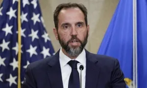 Công tố viên đặc biệt điều tra ông Trump từ chức Công tố viên đặc biệt điều tra ông Trump từ chức