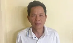 Giám đốc ngân hàng ở TP HCM bị bắt vì liên quan 'bí mật công tác' Giám đốc ngân hàng ở TP HCM bị bắt vì liên quan 'bí mật công tác'